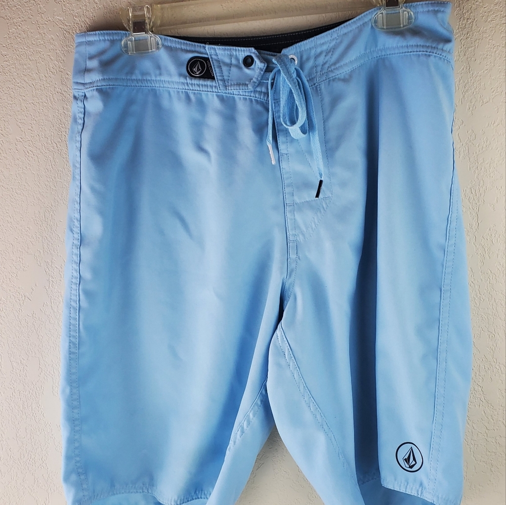 Men's  Volcom Solid Blue Swim, Board Shorts Size 32